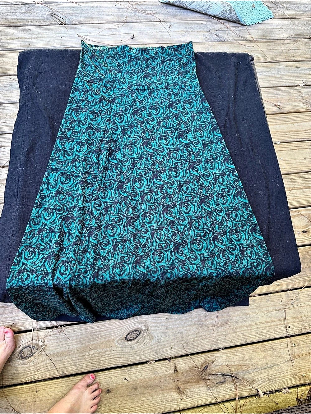 LuLaRoe Jill Skirt Abstract Maxi Skirt Blue & Black XS